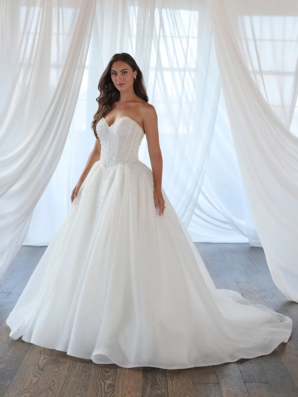 15913 Ivory