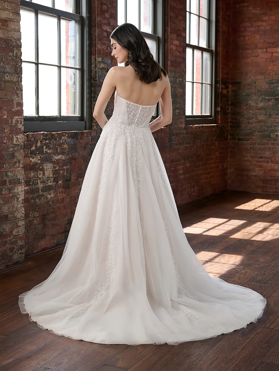 15915 Ivory Almond
