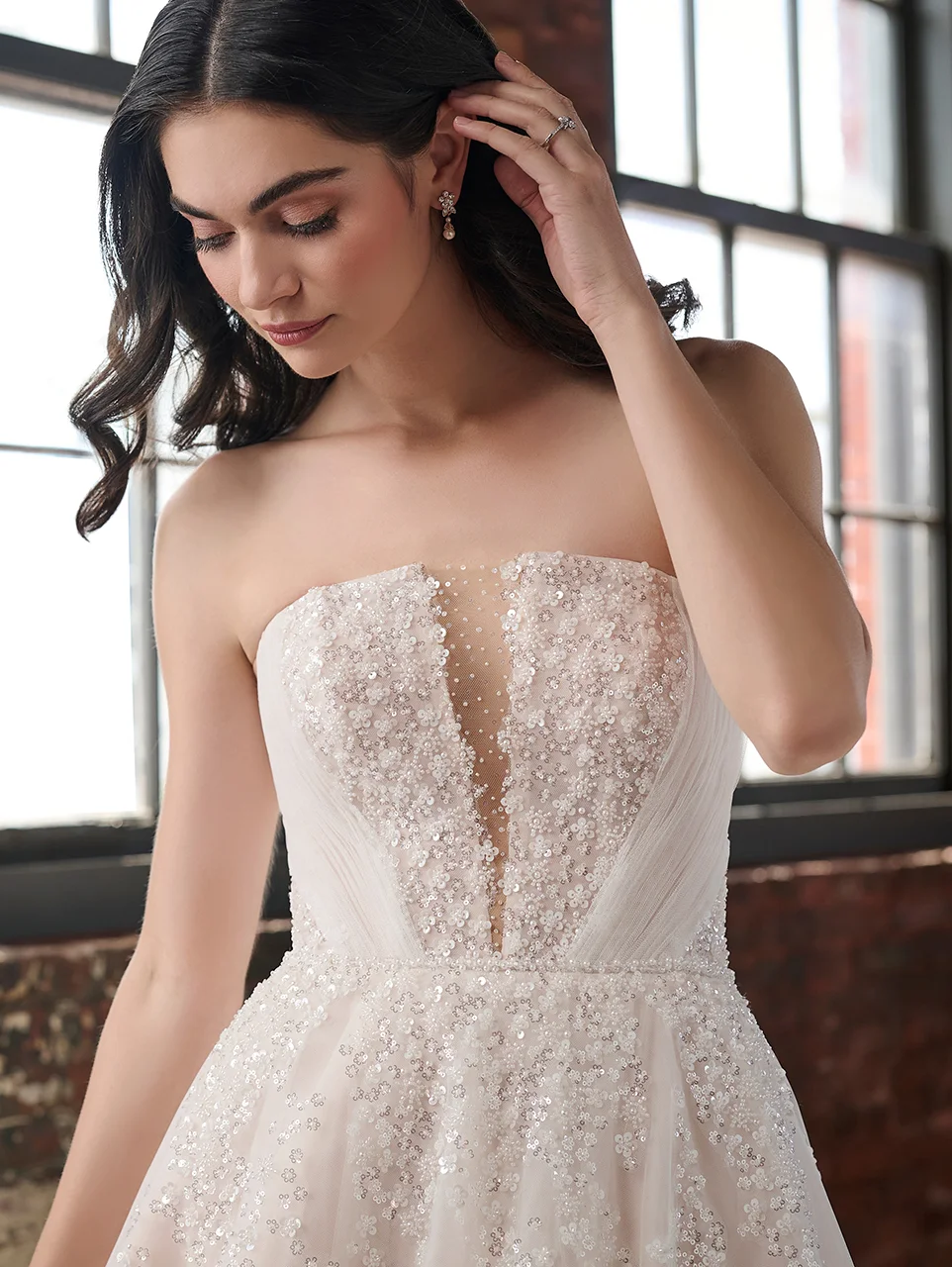 15915 Ivory Almond