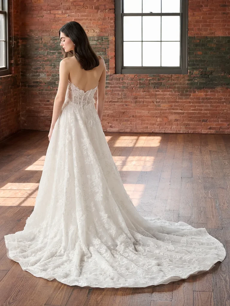 15921 Ivory Nude