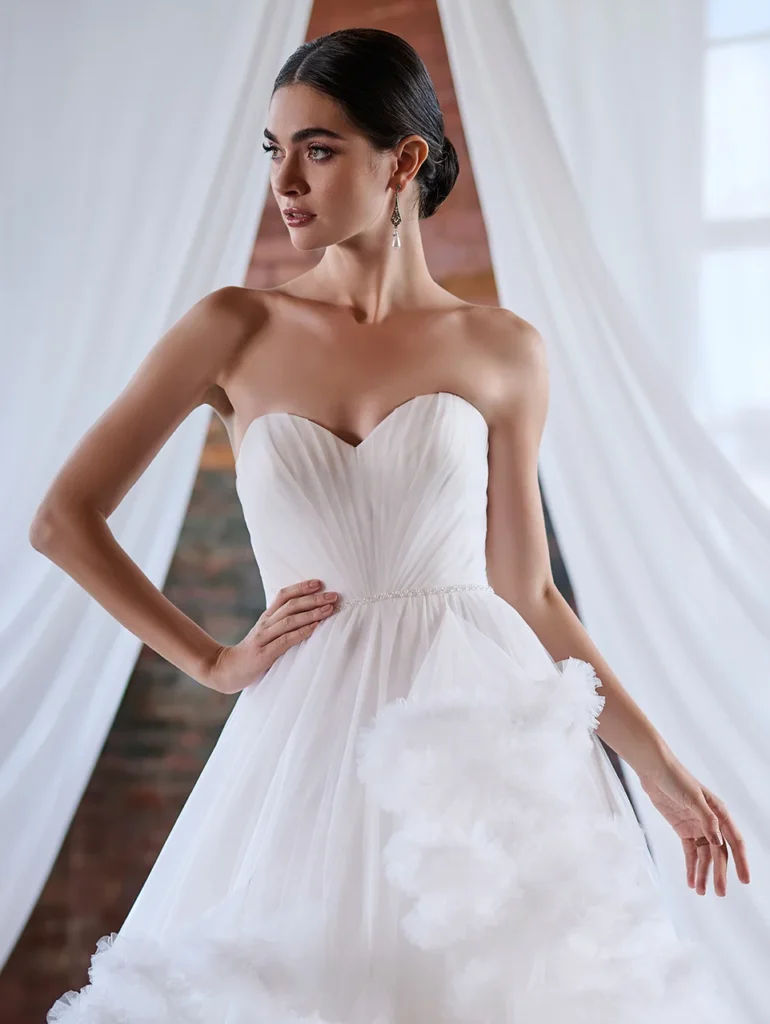 15922 Ivory