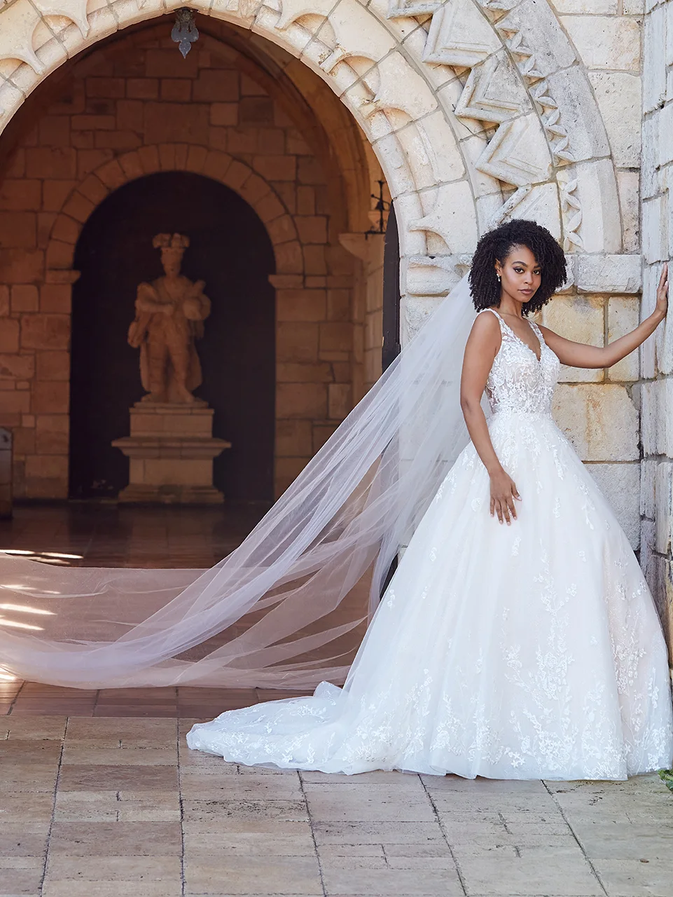 CW Brides 15826